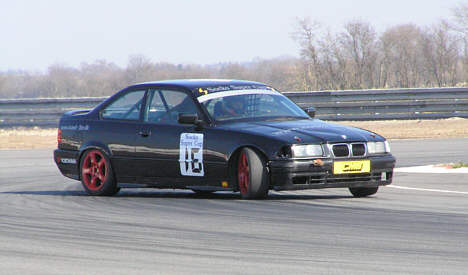Super Cup Sally viser hvor den BMW'en skal køre i den 'brede' stil. (Foto: Motorsporten.dk)